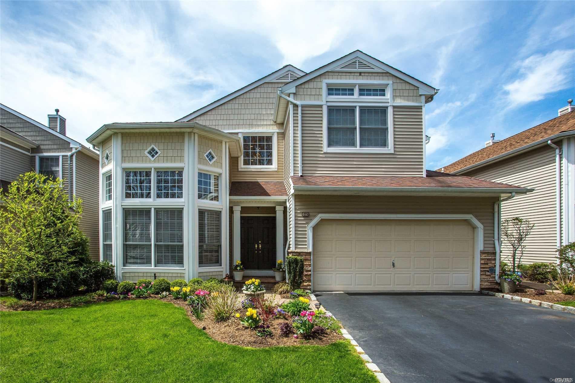 The Hamlet at Olde Oyster Bay, Plainview