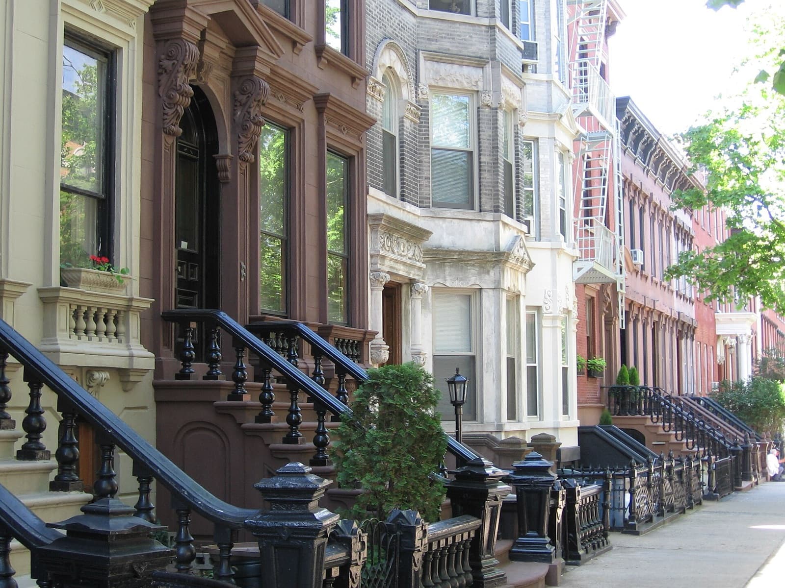 Manhattan Rentals in 2026: Rents, Concessions, and Buy-vs-Rent